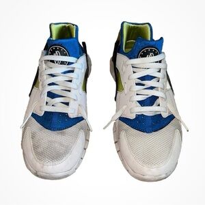 Size 10- Nike Huarache Free Run Sneaker 2011 White Green Blue 510801–101